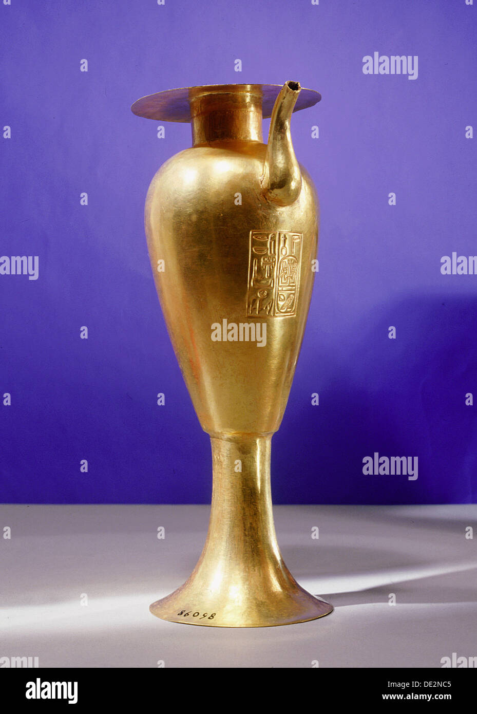 Egyptian burial vase hires stock photography and images Alamy