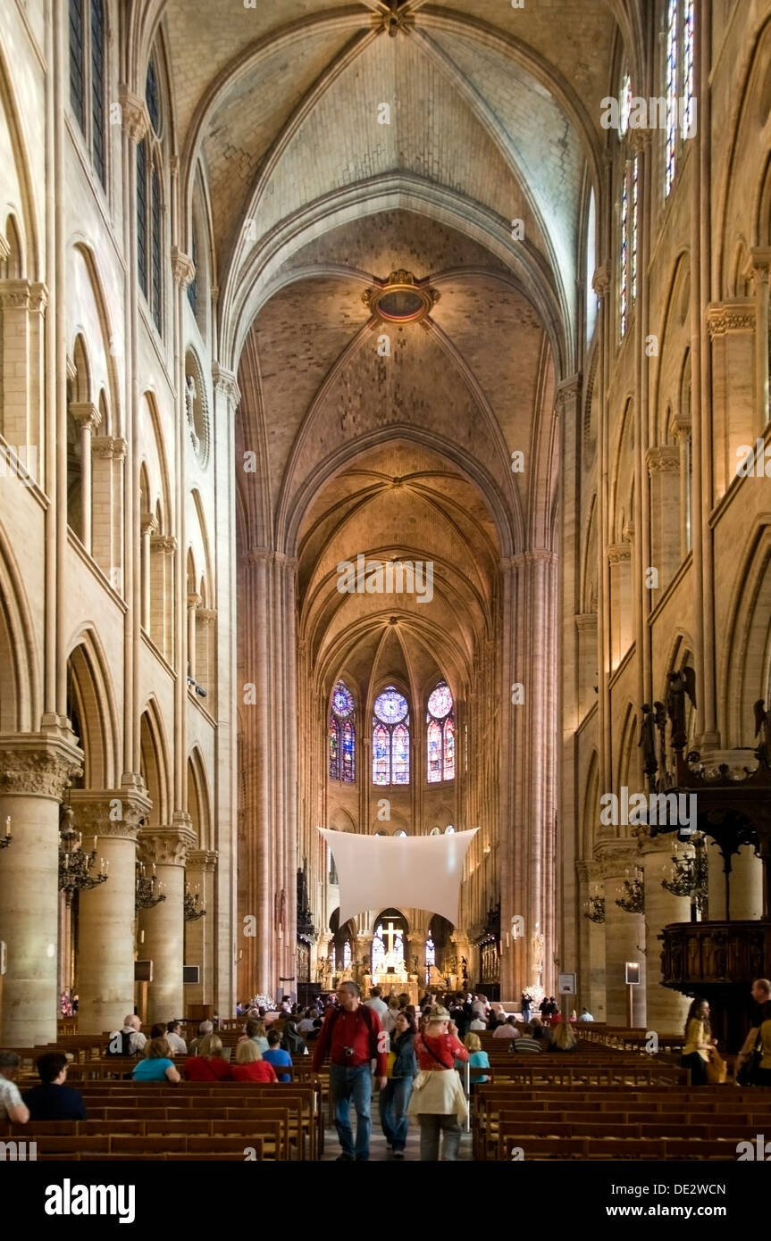 Notre dame holidays hires stock photography and images Alamy