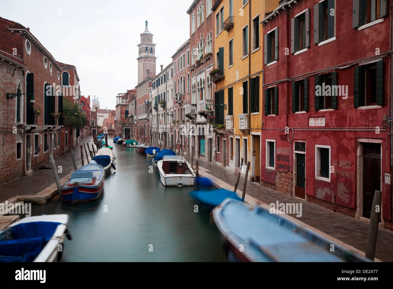 Heritage canal boats hi-res stock photography and images - Alamy