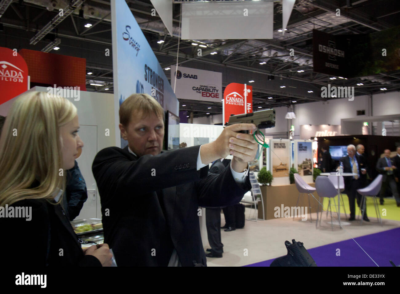 Worlds biggest arms fair hires stock photography and images Alamy