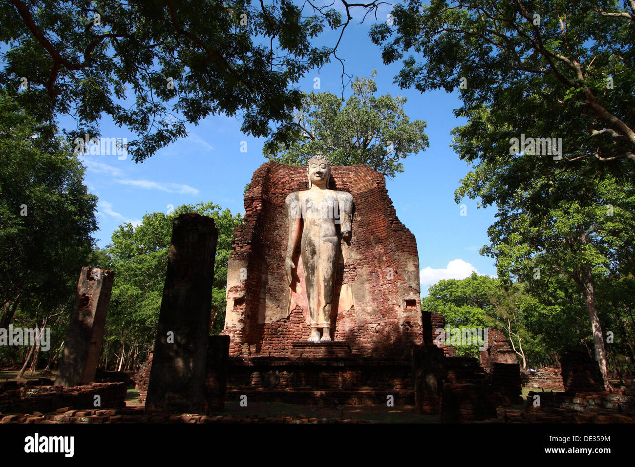 Phra Si Iriyabot temple, Kamphaengphet Historical Park, Kamphaengphet, Thailand Stock Photo