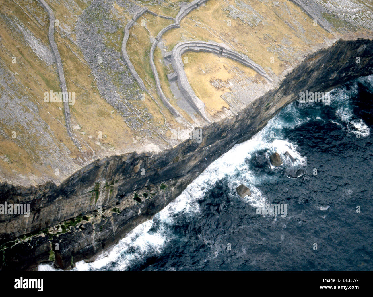 Dun aengus fort aerial hi-res stock photography and images - Alamy