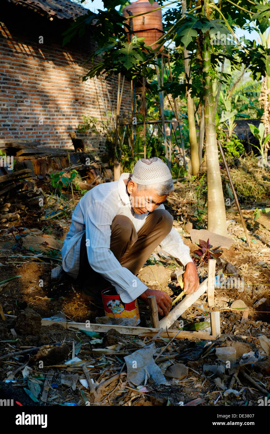 digging footings and foundations for a new house the manual indonesian way Stock Photo