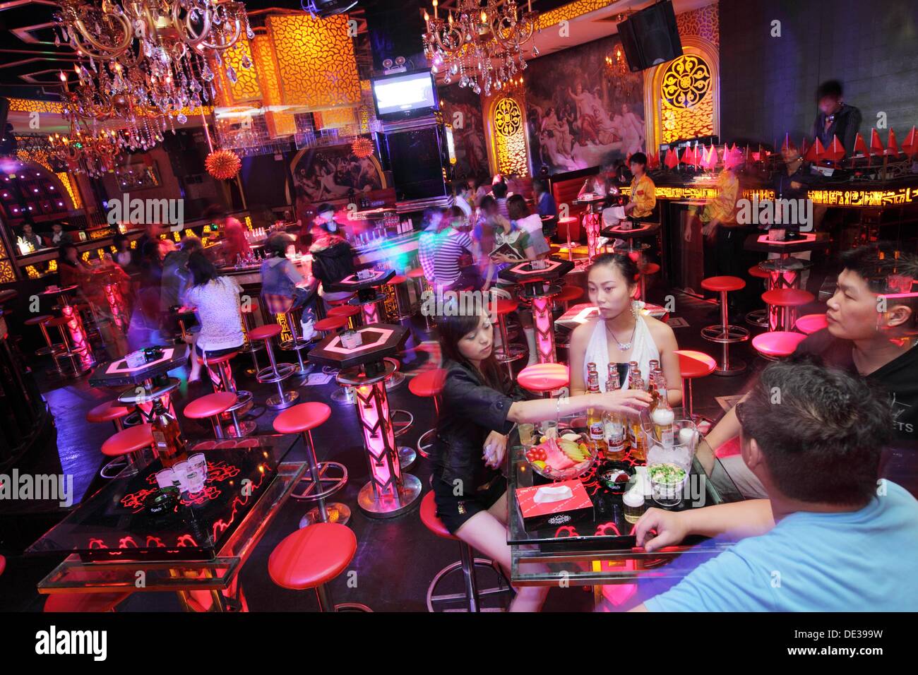 MIX a popular night club in downtown Kunming Kunming China Stock Photo -  Alamy