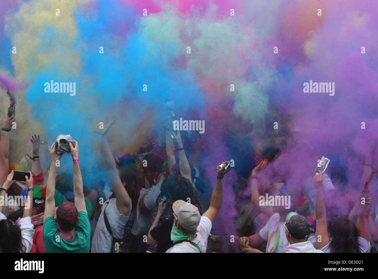 holi festival berlin mai