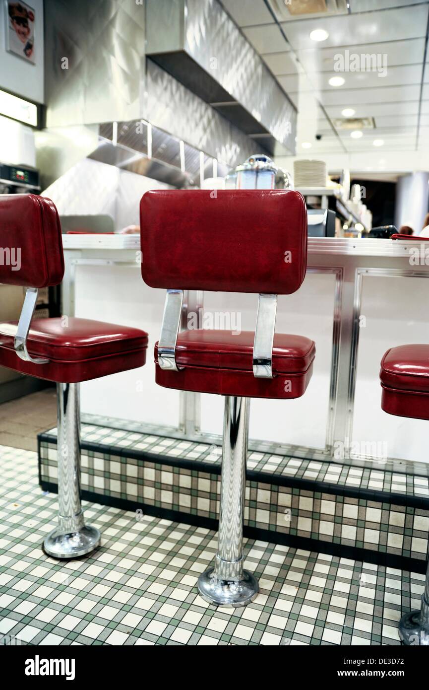 Red Vinyl Stools and Counter of a 1950´s Retro Diner Stock Photo Alamy