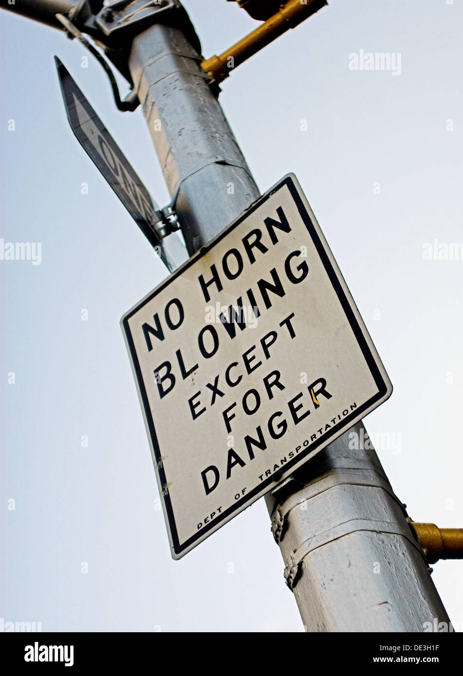 Traffic sign no horn hires stock photography and images Alamy