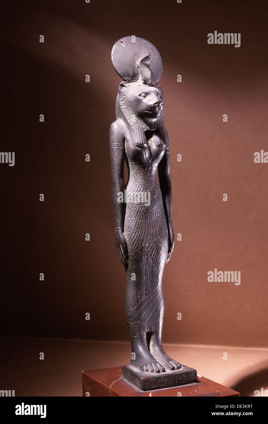 Lion headed woman hi-res stock photography and images - Alamy