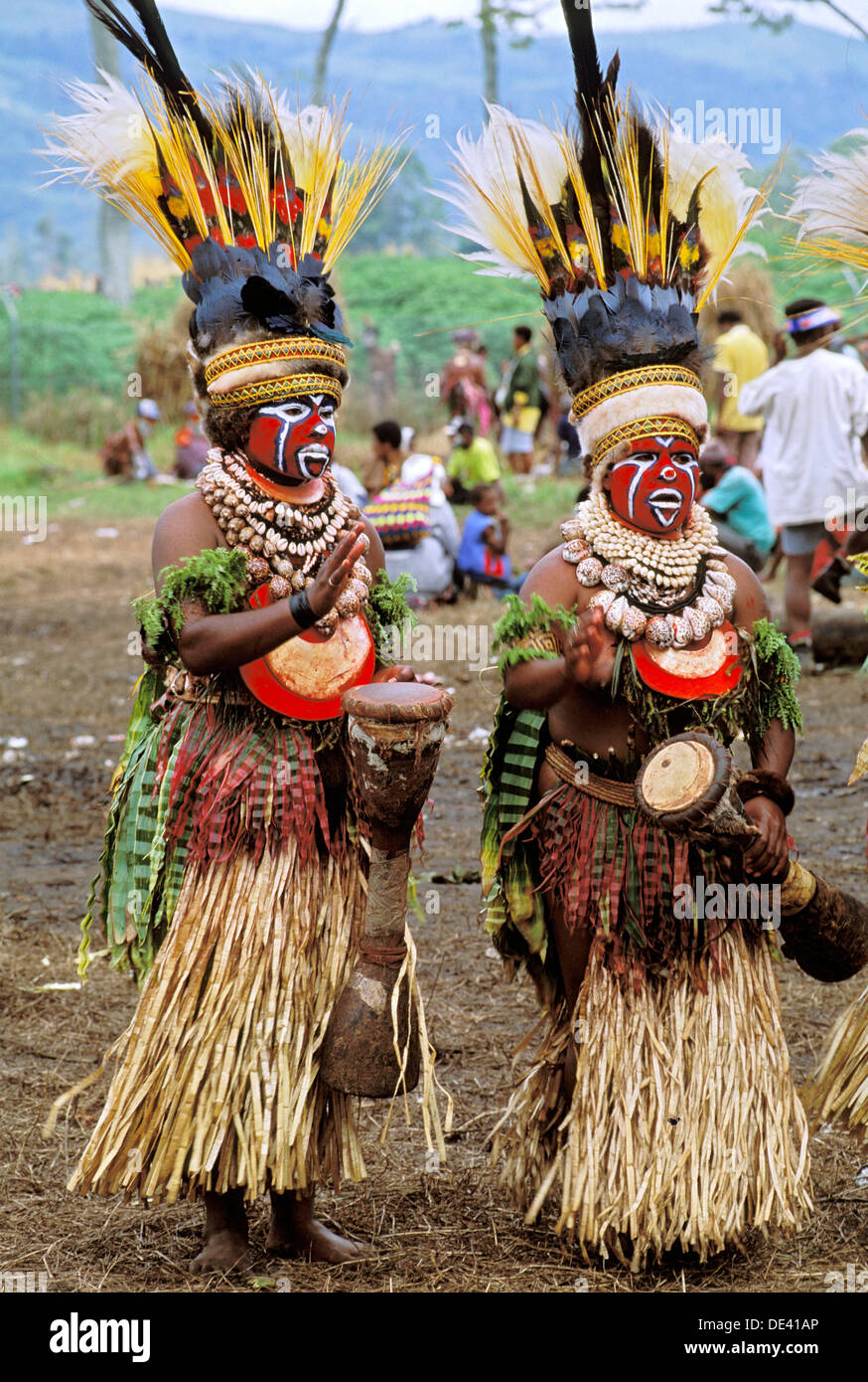 Papua new guinea music musical instrument hi-res stock photography and