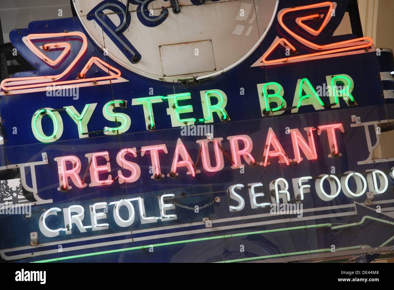 Oyster bar neon sign hires stock photography and images Alamy