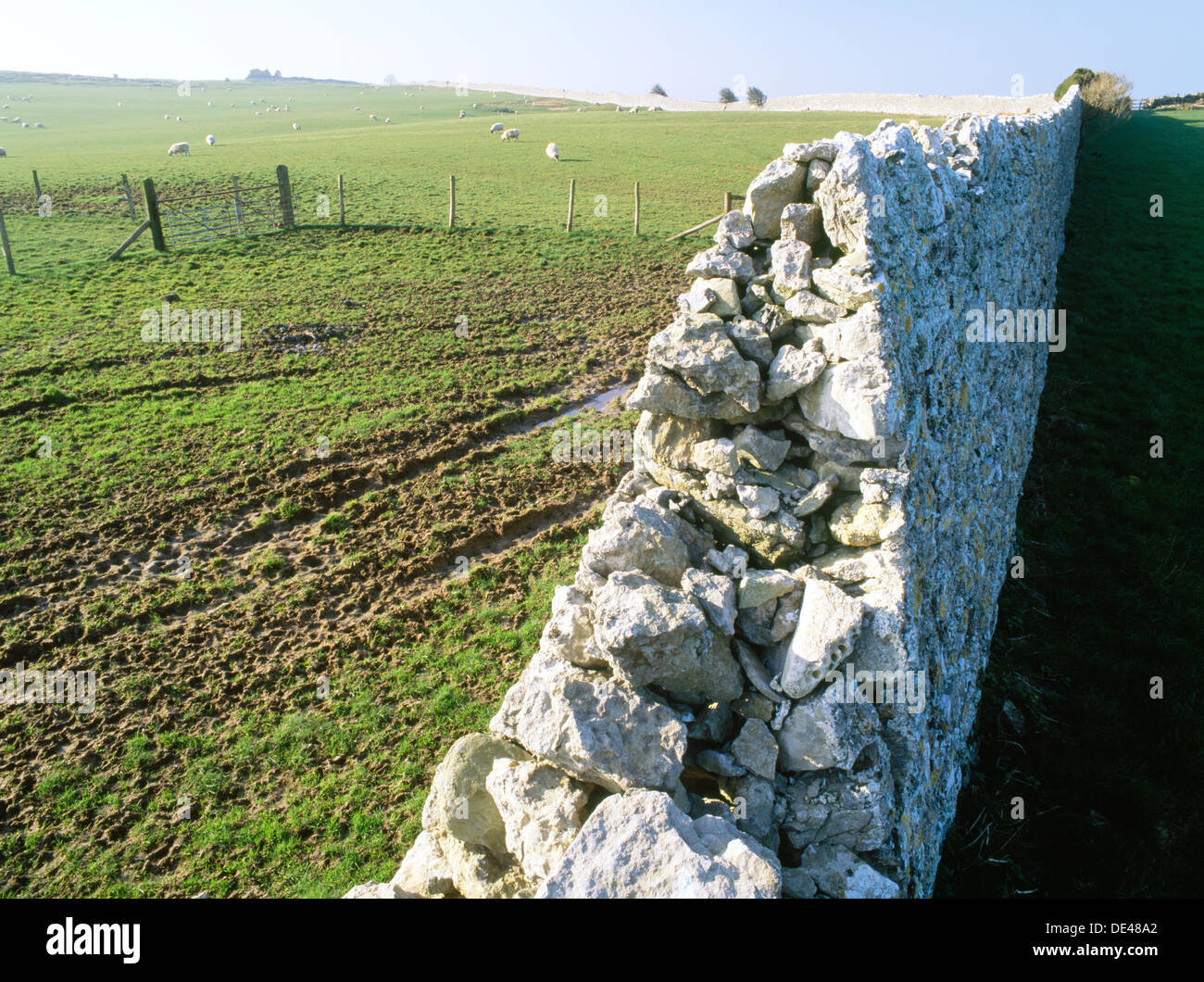 Boundary walls hires stock photography and images Alamy