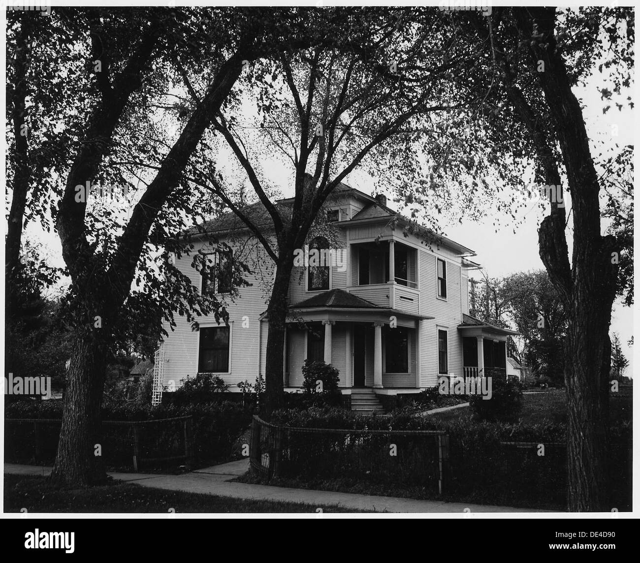 Well kept homes Black and White Stock Photos & Images Alamy