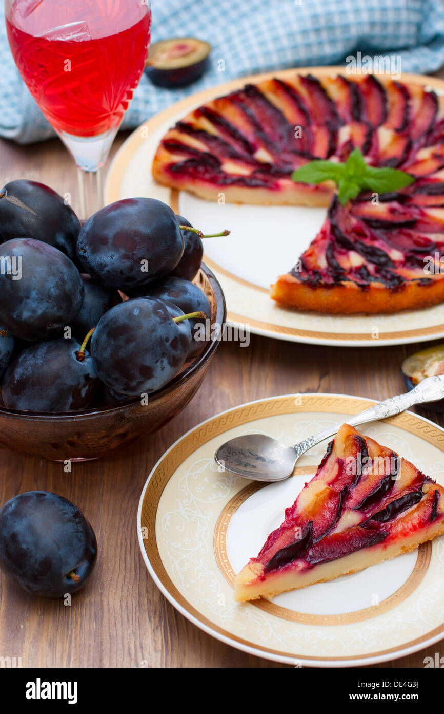 Plums on wooden board hi res stock photography and images Alamy