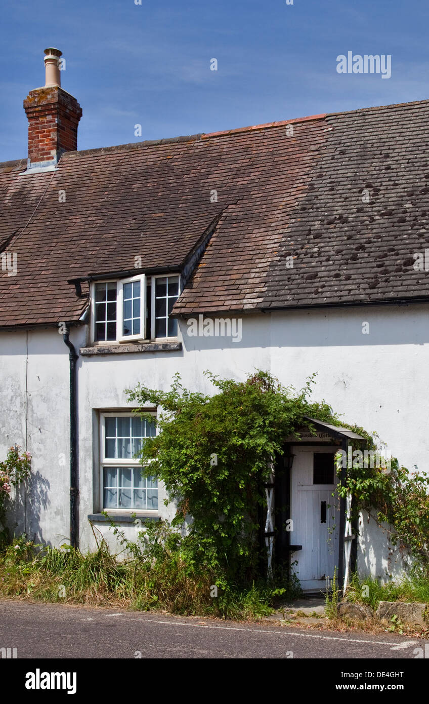 Cottage in Newchurch, Isle of Wight, Hampshire, England Stock Photo Alamy