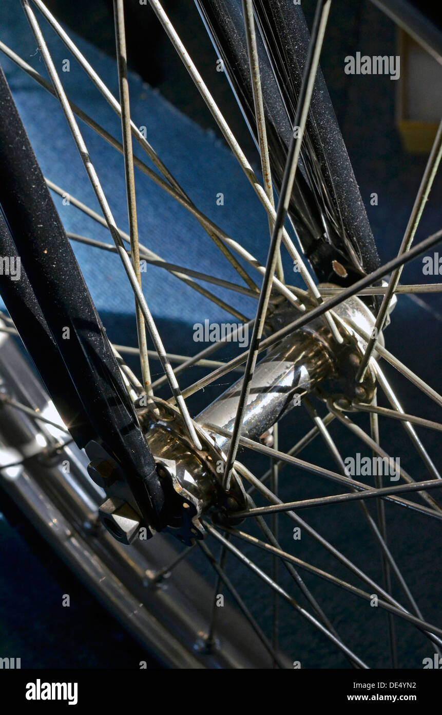 Vintage spoked wheel hires stock photography and images Alamy