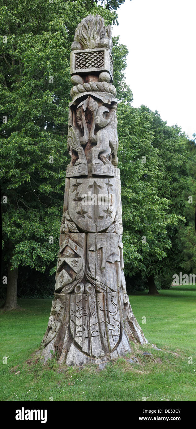 Montecute wooded carved Totem pole, Montecute, South Somerset, South West England, UK, TA15 6XP Stock Photo