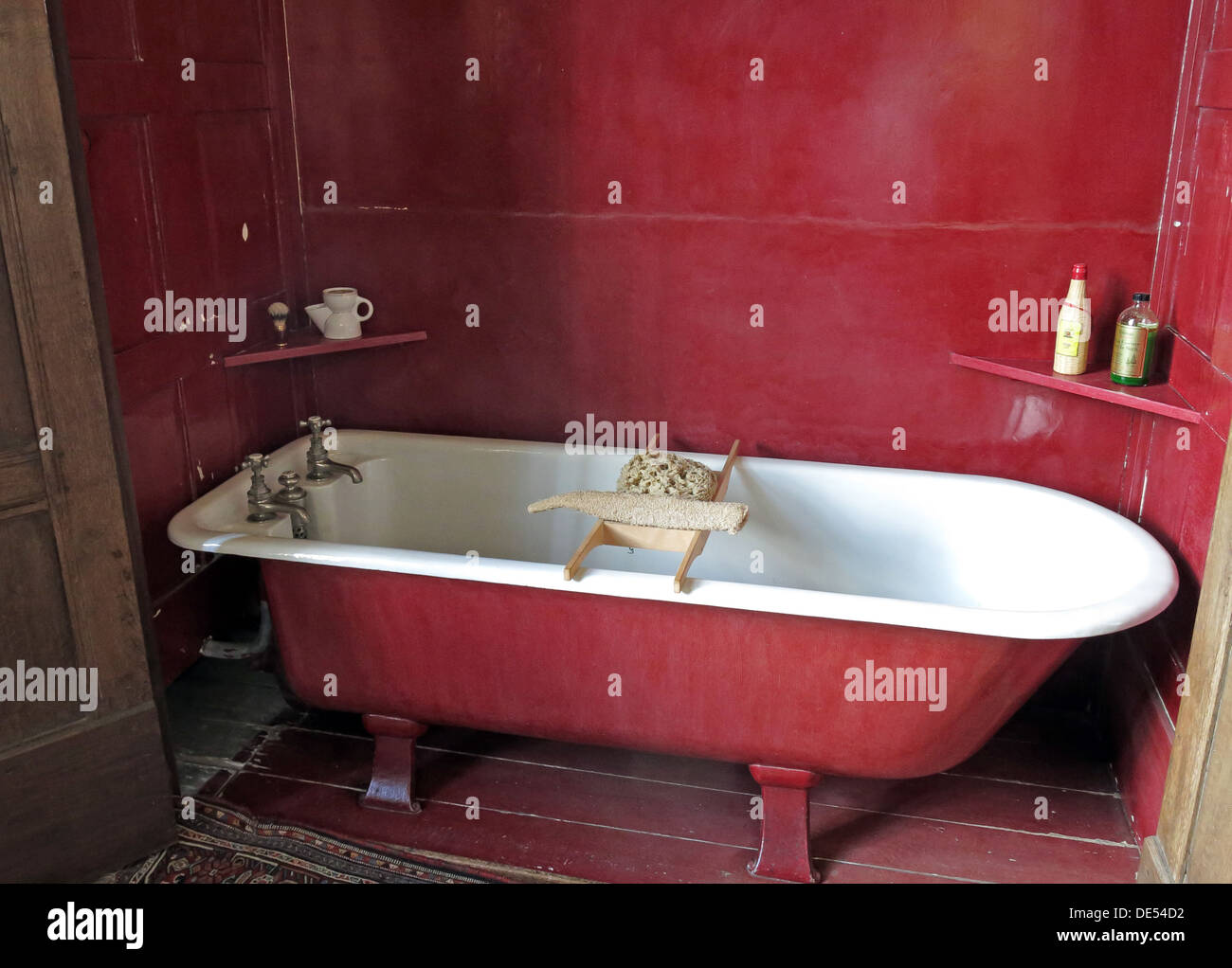 Victorian bathing at a bathroom , Montecute House, NT, South Somerset, England, UK Stock Photo