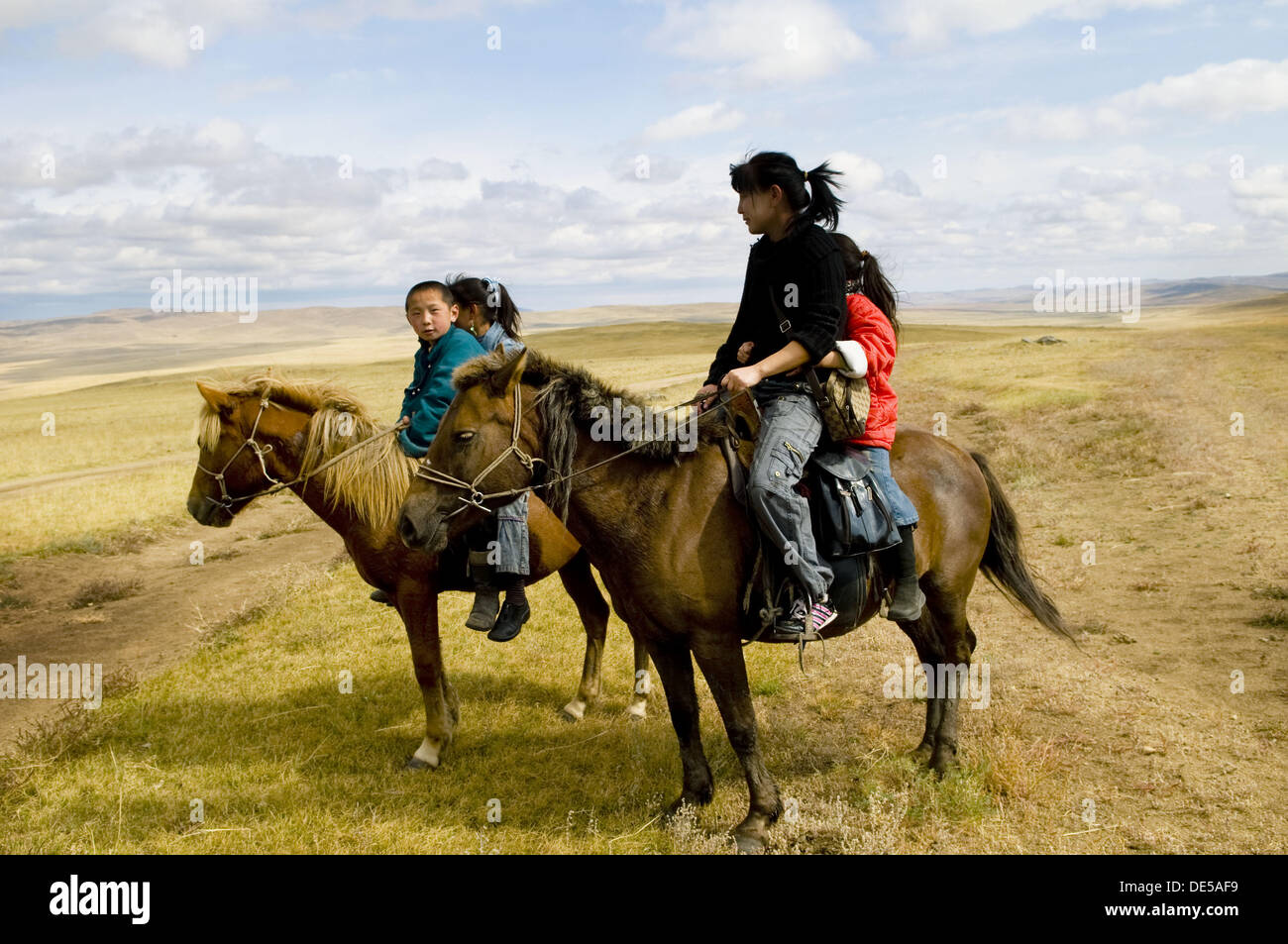 Uniform mongolian hi-res stock photography and images - Alamy