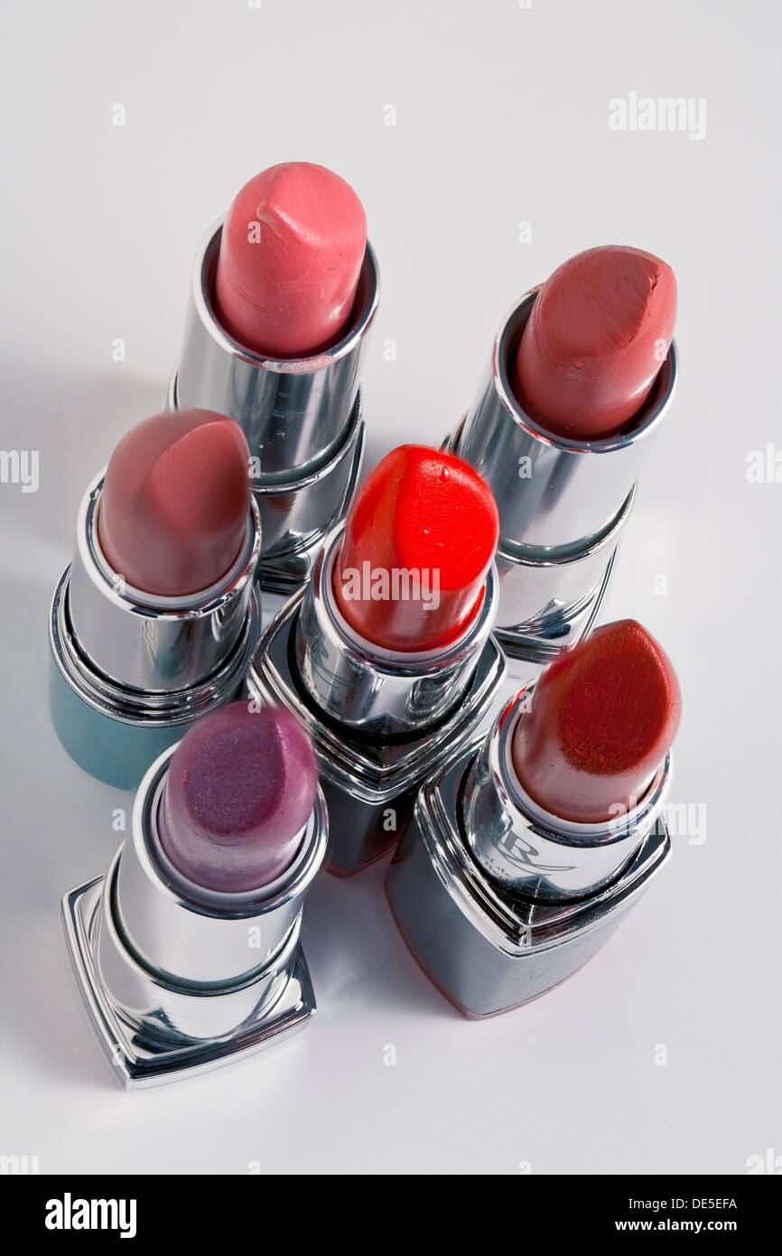 Lipsticks hi-res stock photography and images - Page 27 - Alamy