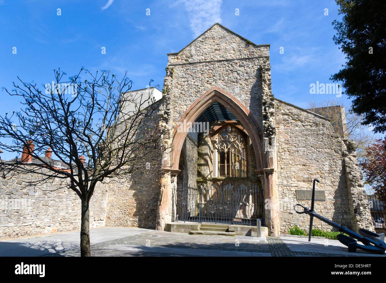 The chancel, Holyrood Church or Holy Rood Church, High Street, Southampton, Hampshire, England, UK. Stock Photo