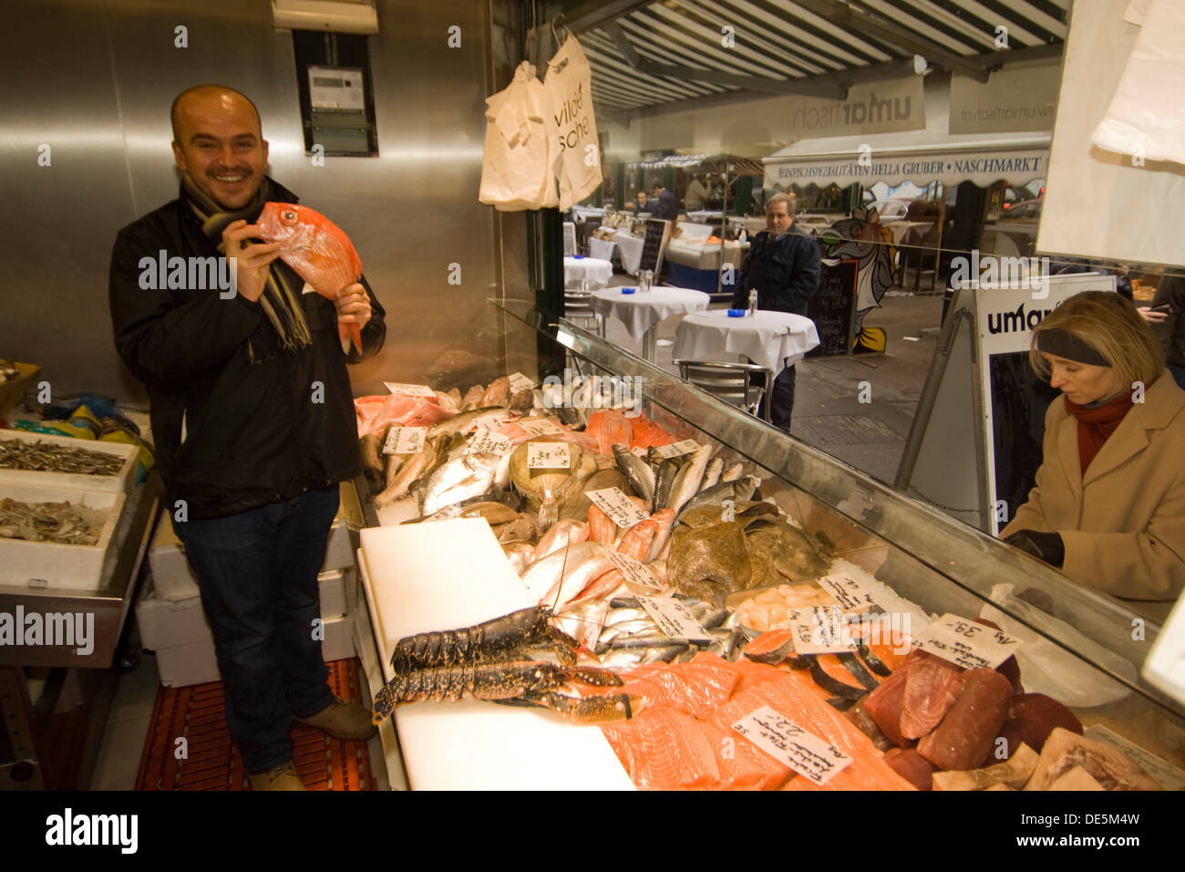 Österreich, Wien 6, Naschmarkt, Umar ist bekannt für frischen Fisch, Langusten und Austern. Stock Photo