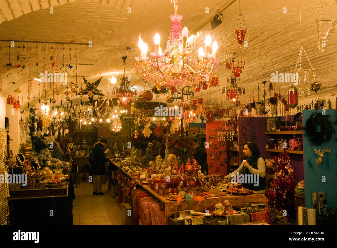Österreich, Wien 7, Spittelberg, der traditionelle Spittelberger Weihnachtsmarkt bietet Kunsthandwerk zum Schauen und Kaufen. Stock Photo
