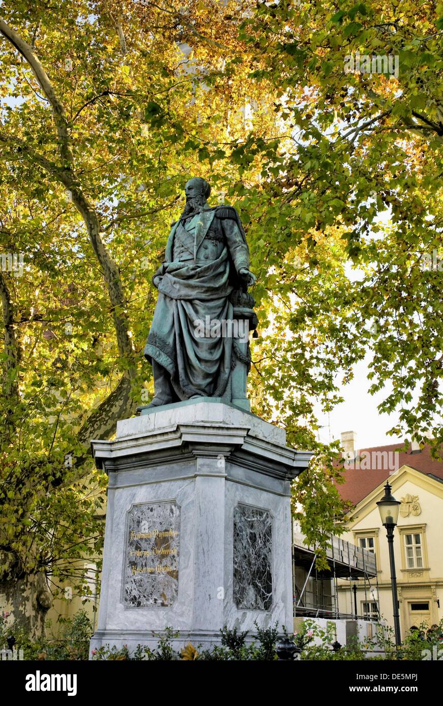 -Statues in Wien Stock Photo - Alamy