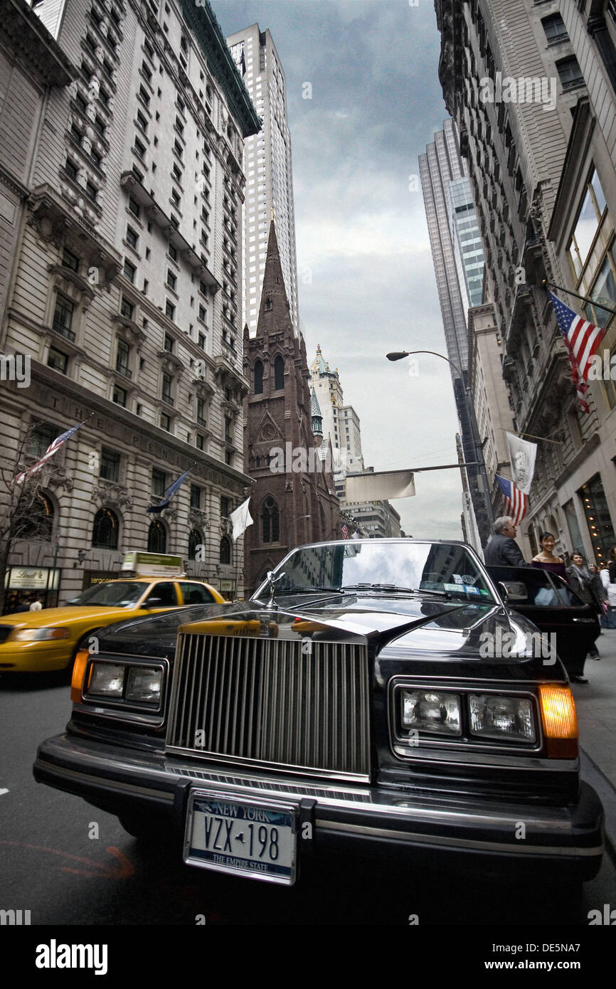 RollsRoyce Motor Cars And Manhattan Motorcars Open Expanded Showroom In  Manhattan