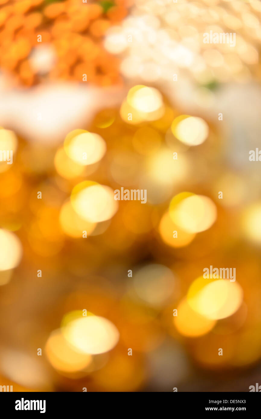 Golden light shining background hi-res stock photography and images - Alamy