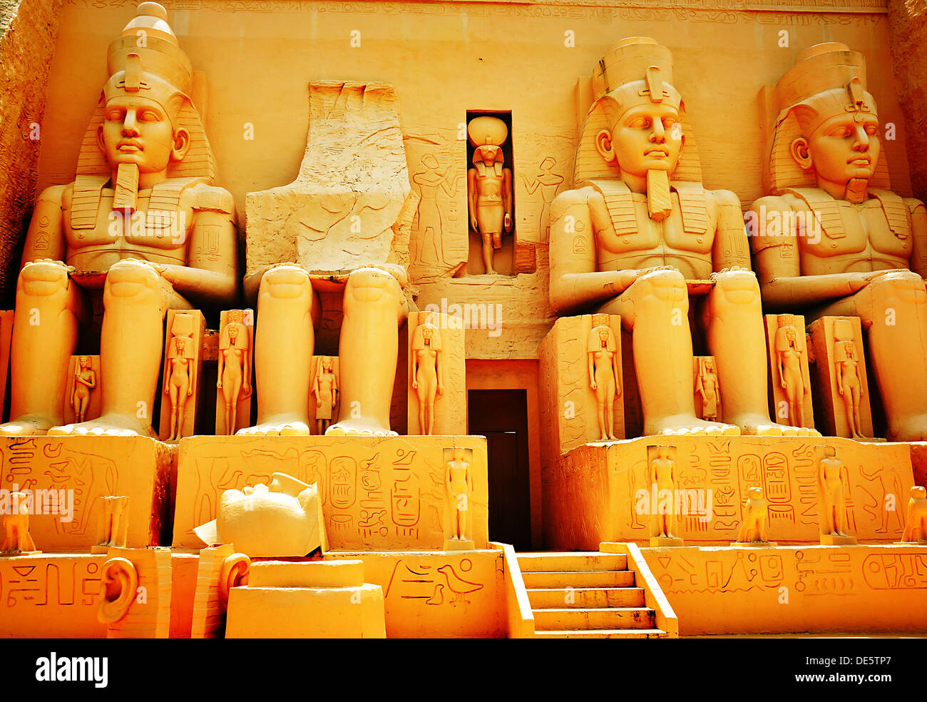 Ancient Egyptian Statue Stock Photo Alamy