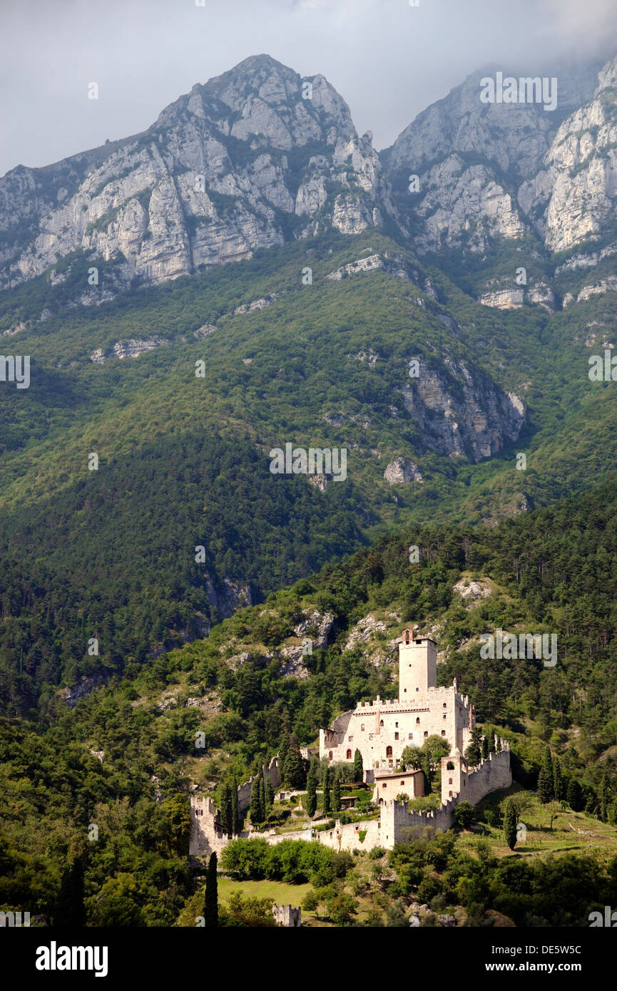 Castello di Sabbionara mediaeval castle at Avio in the Sud Tirol, Alto Adige, Trentino region of Italy Stock Photo