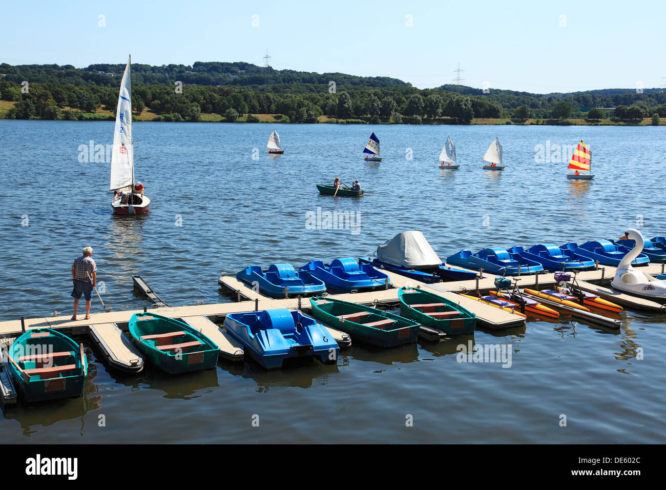 D-Bochum, Ruhr area, Westphalia, North Rhine-Westphalia, NRW, D-Witten, D-Hattingen, Kemnader See, Kemnade Lake, Ruhrstausee, Ruhr reservoir, boats on the water, boat rental Stock Photo