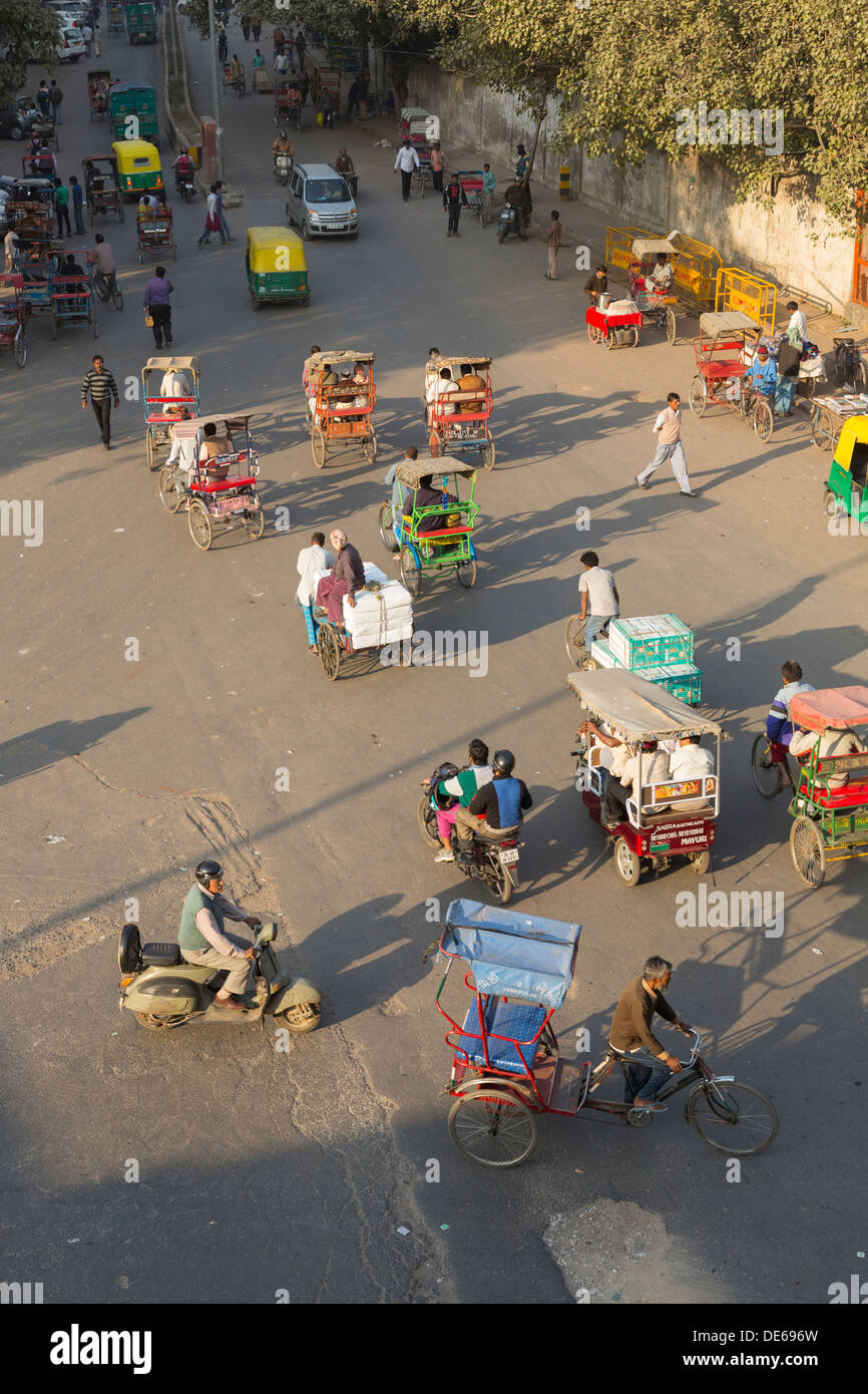 India, Uttar Pradesh, Delhi, vehicles on road from high viewpoint Stock Photo