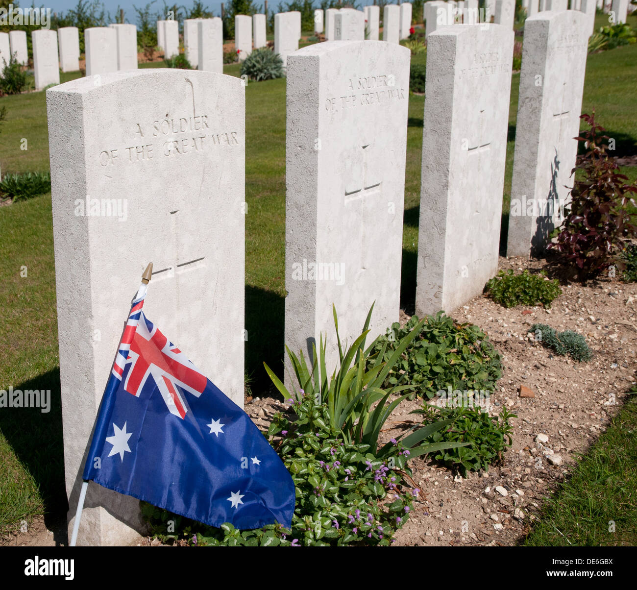 Australian war graves Australian National War Memorial, Villers-Bretonneux, Somme Photo - Alamy
