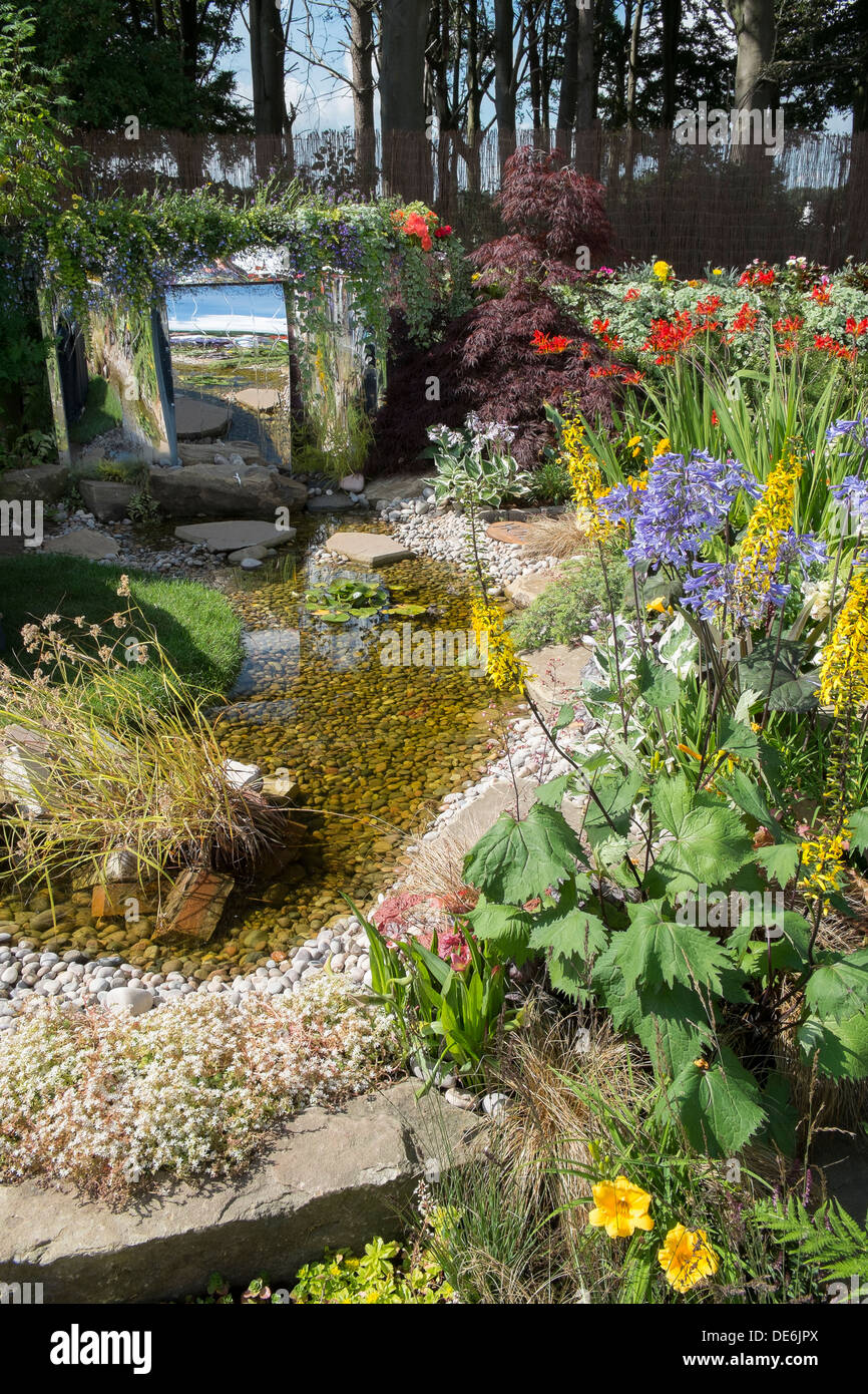 England, Cheshire, Tatton, RHS Show, garden design Stock Photo