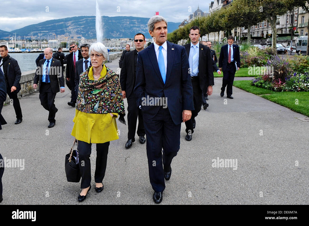 US Secretary of State John Kerry and Undersecretary of State for Political Affairs Wendy Sherman take a walk along Lake Geneva before meetings with Russian officials on Syrian chemical weapons September 12, 2013 in Geneva, Switzerland. Stock Photo