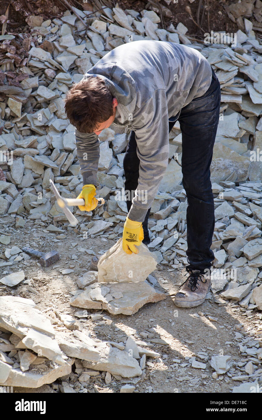 Quarry workers at work in a Qaurry in Sicily Stock Photo Alamy