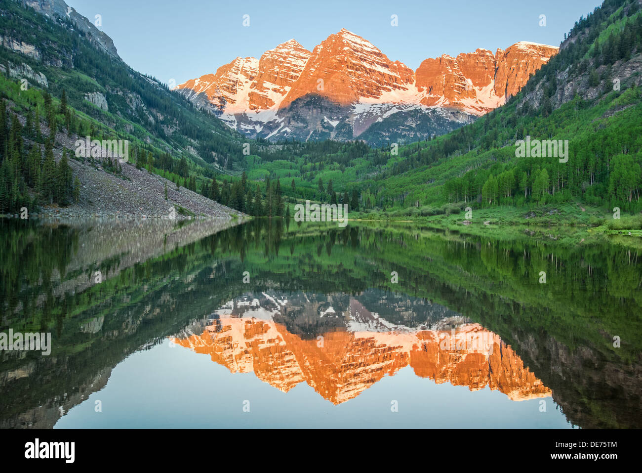 Sunrise on Maroon Bells outside of Aspen, Colorado. Stock Photo