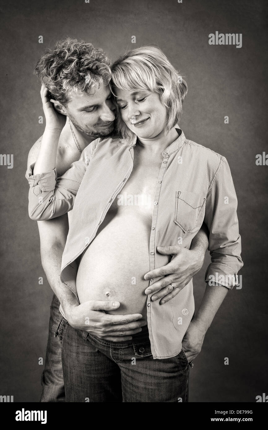 White woman pregnant black man hi-res stock photography and images - Alamy