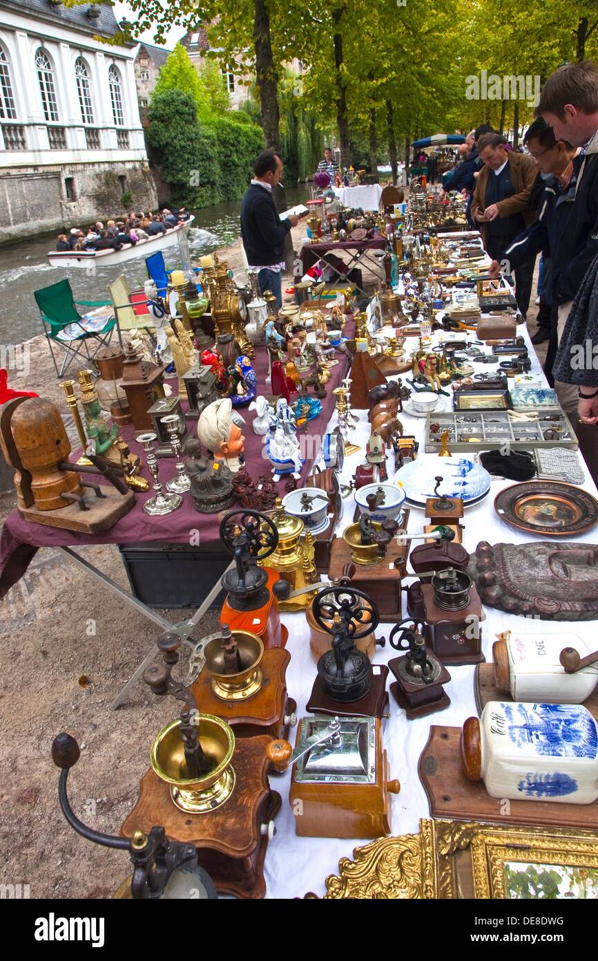 Antiques Market High Resolution Stock Photography and Images Alamy