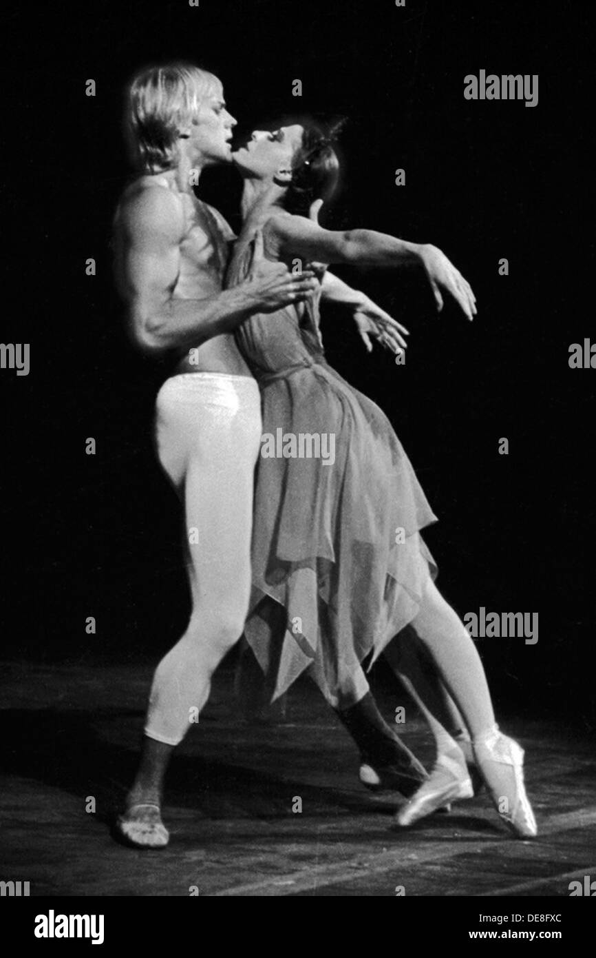 Maya Plisetskaya and Alexander Godunov in the Ballet The Death of the Rose by Gustav Mahler, 1974. Stock Photo
