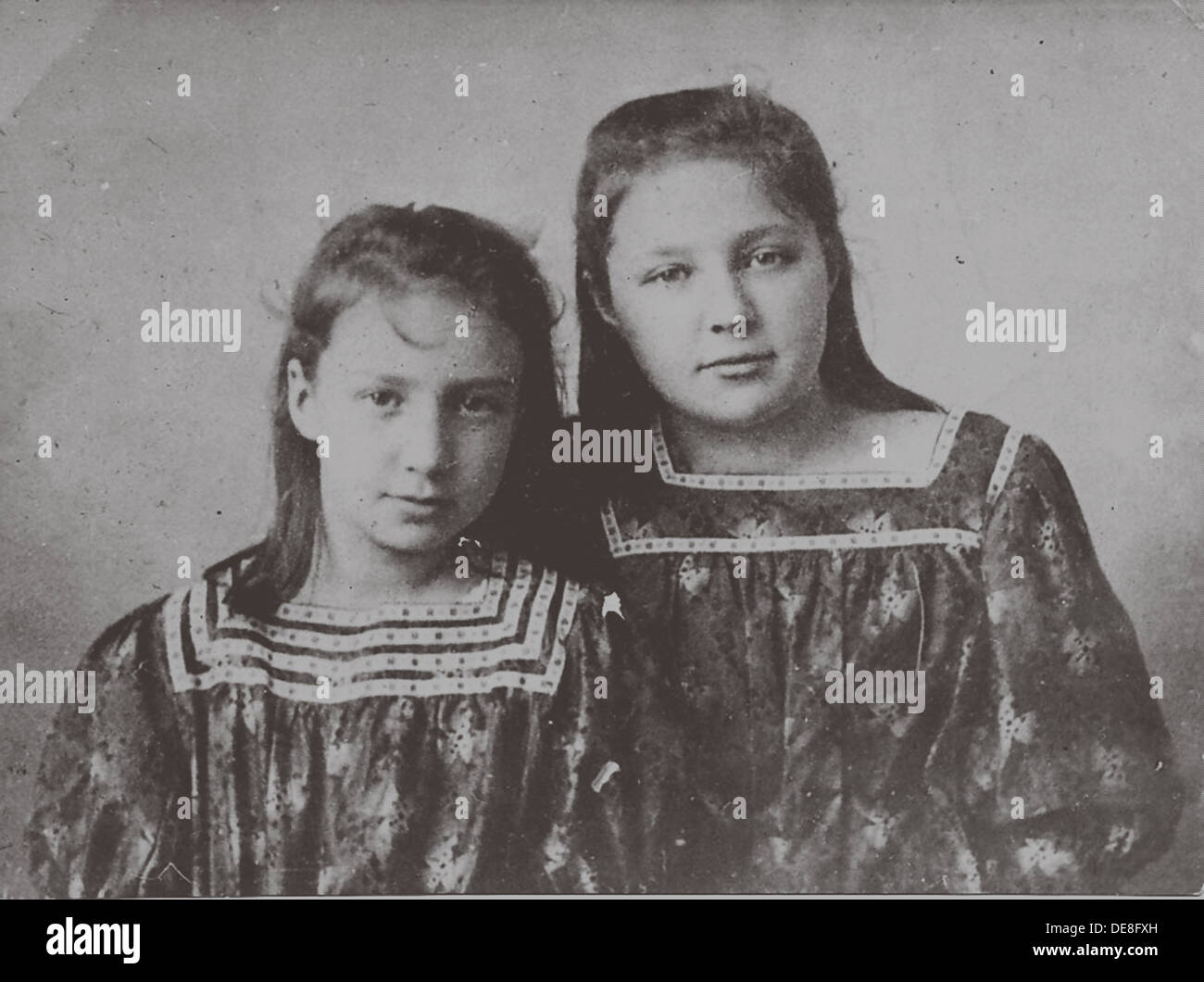 Marina Tsvetaeva with sister Anastasia. Artist: Anonymous Stock Photo