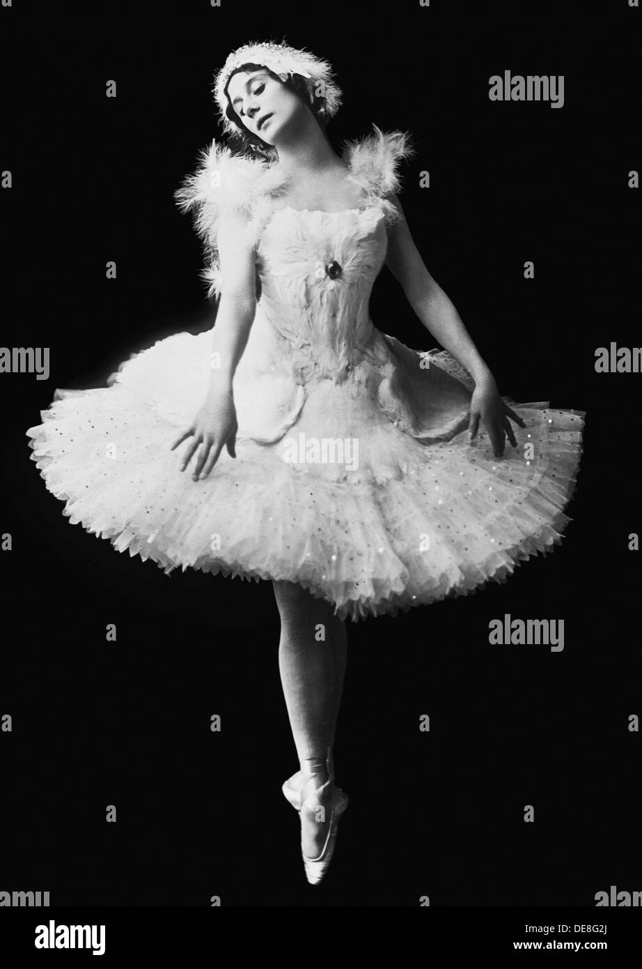 Anna Pavlova in the ballet The Dying Swan by Camille Saint-Saëns, c. 1910. Stock Photo