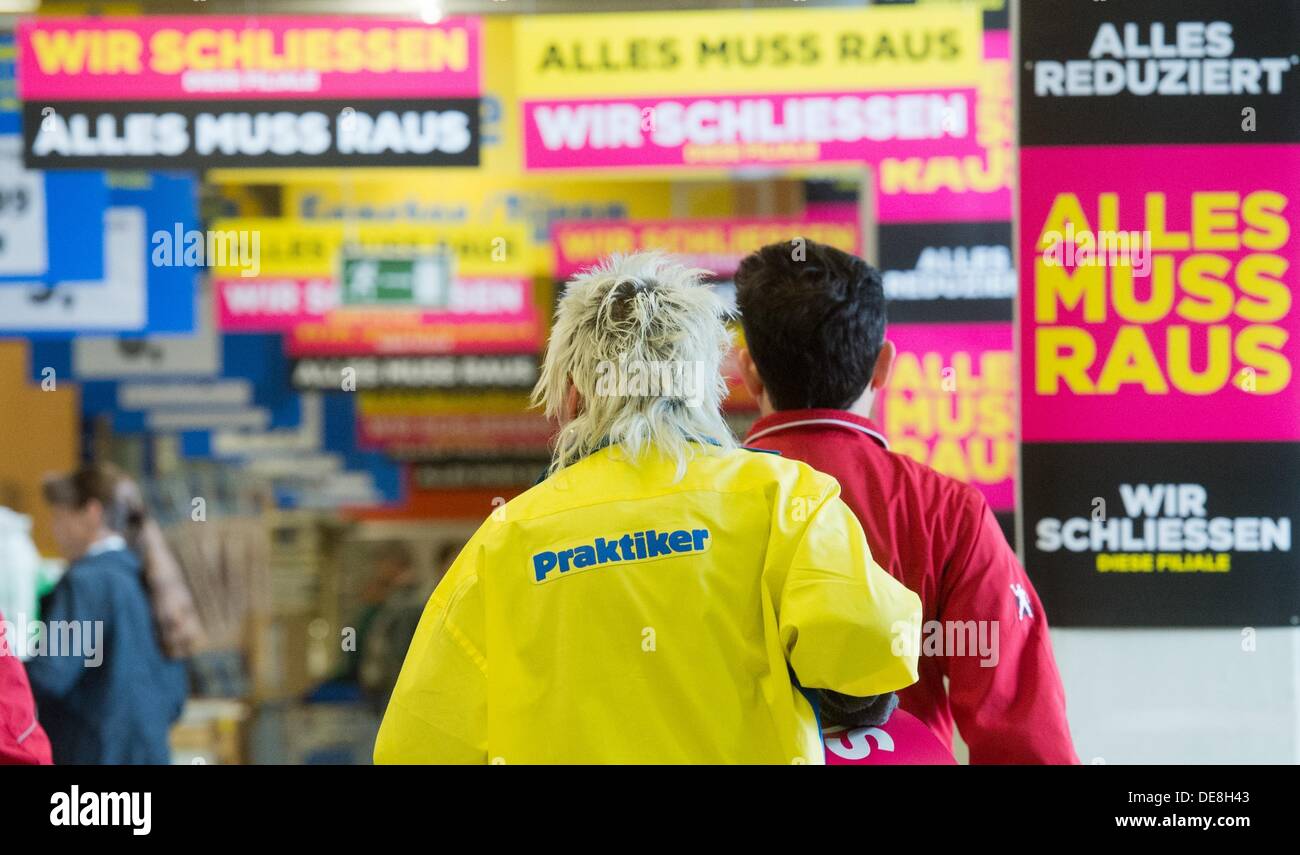 Hardware store chain hires stock photography and images Alamy