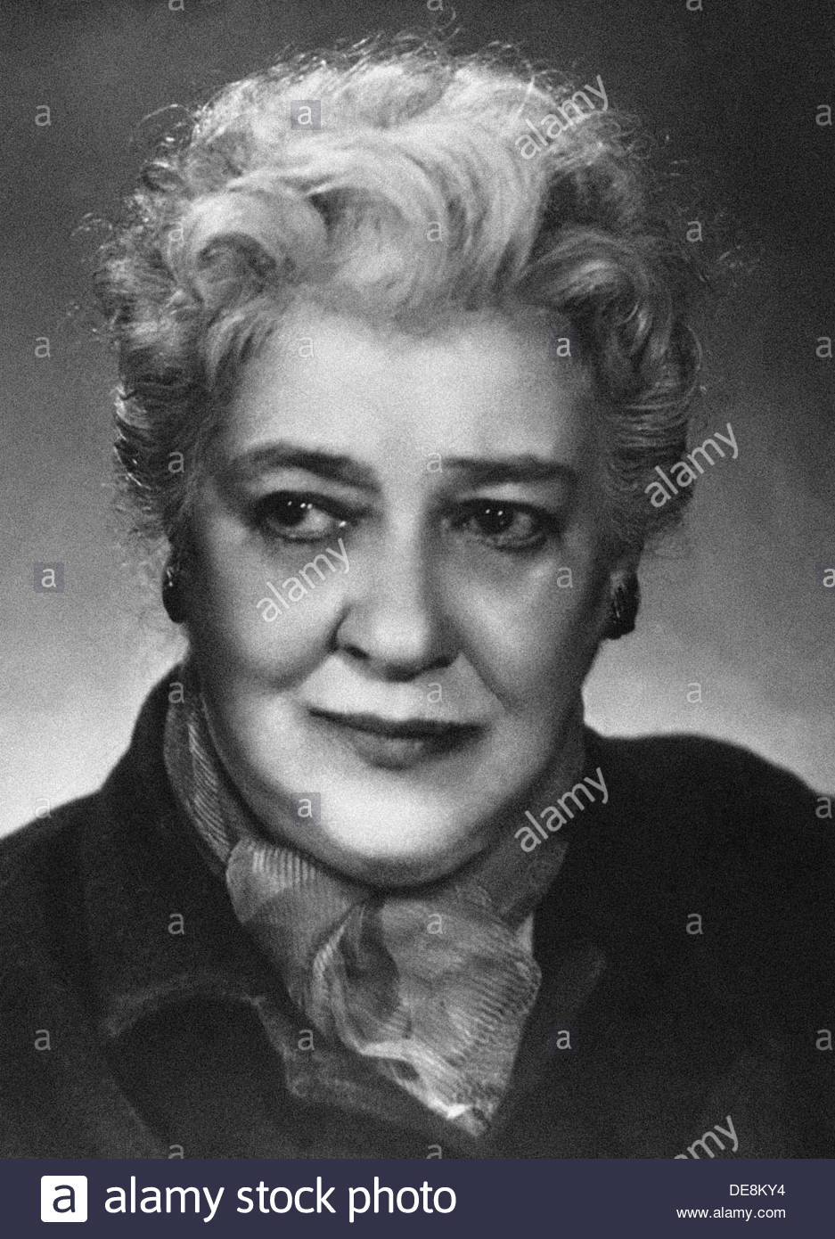 Faina Ranevskaya is a great actress who knows how to live and play talentedly. Quotes about a woman 19 Faina Ranevskaya is a great actress who knows how to live and play talentedly. Quotes about a woman 81
