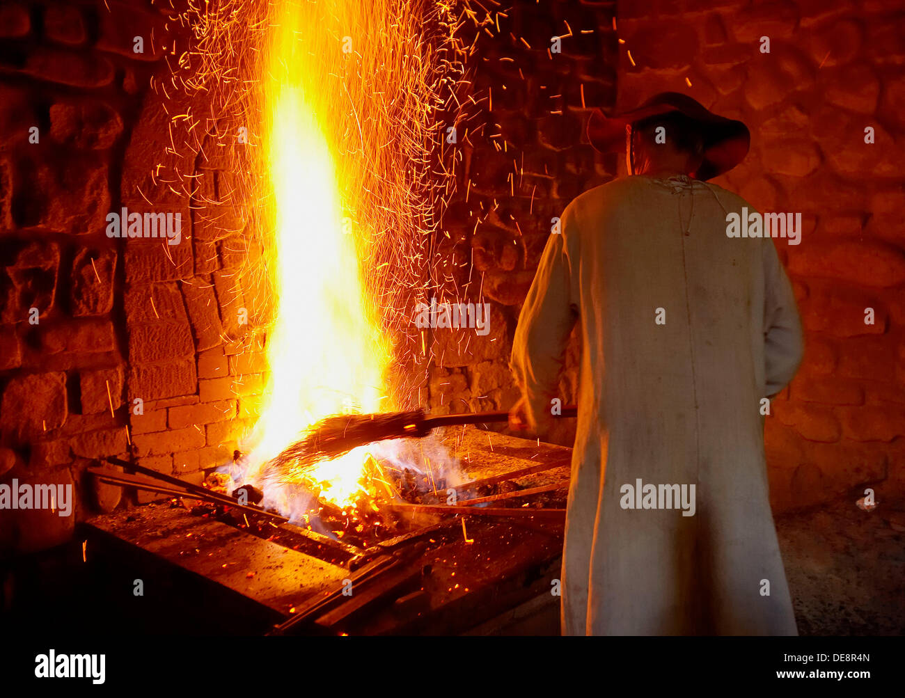 Carbon vegetal horno hi-res stock photography and images - Alamy