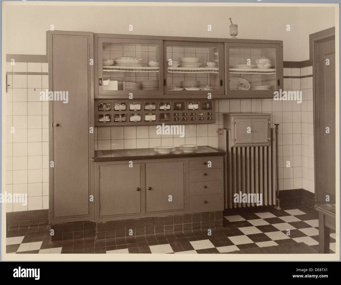 The Interior design of the 1920s-1930s, as showcased by the Arts ...