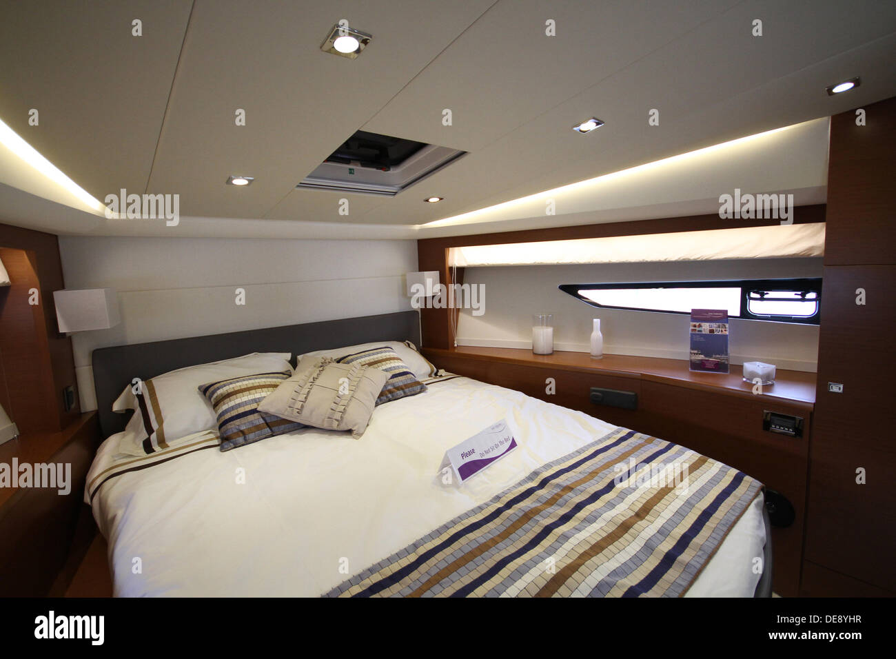 Southampton,13th September 2013,Cabin on board the Prestige 50 Credit: Keith Larby/Alamy Live News Stock Photo