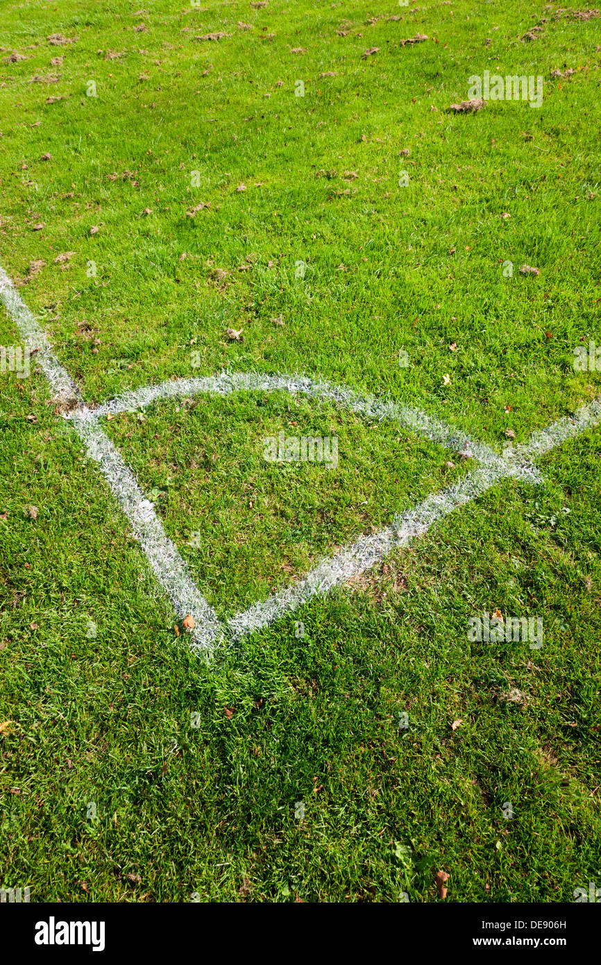Football Pitch Lines Hi Res Stock Photography And Images Alamy
