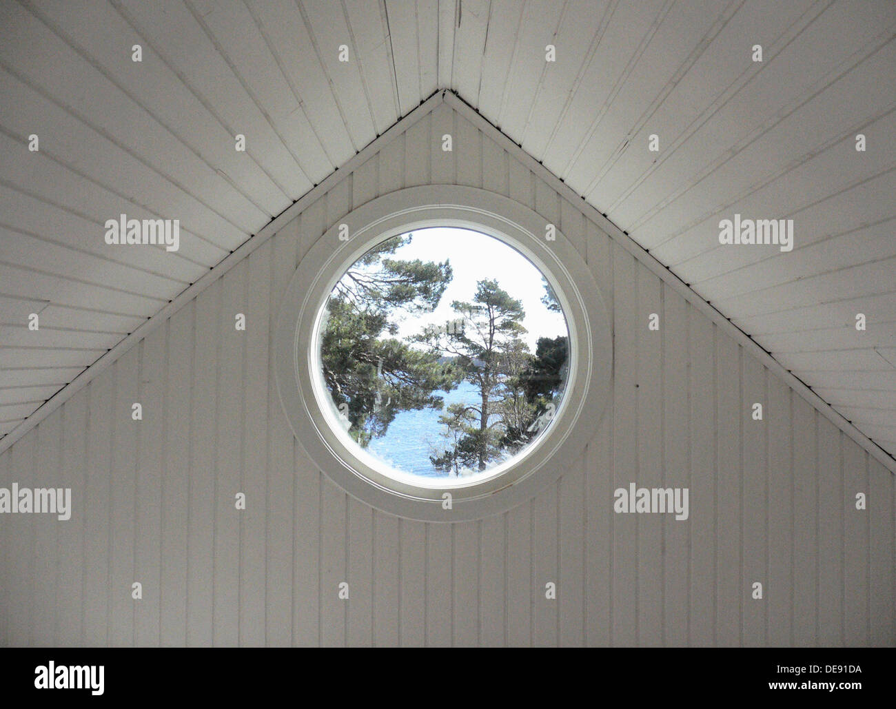 Round Window in Attic Stock Photo 60435014 Alamy